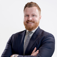 Dr. Nicolas Bremer